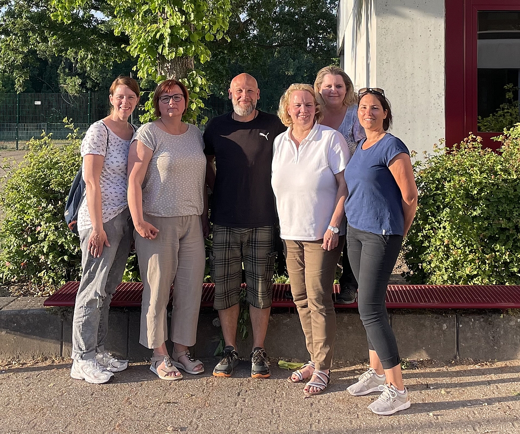 v.l.n.r.: Manuela Ritter, Claudia Grap, Christian Cipolla, Heide Peters, Nicole Fischer, Tamara Ohligschläger